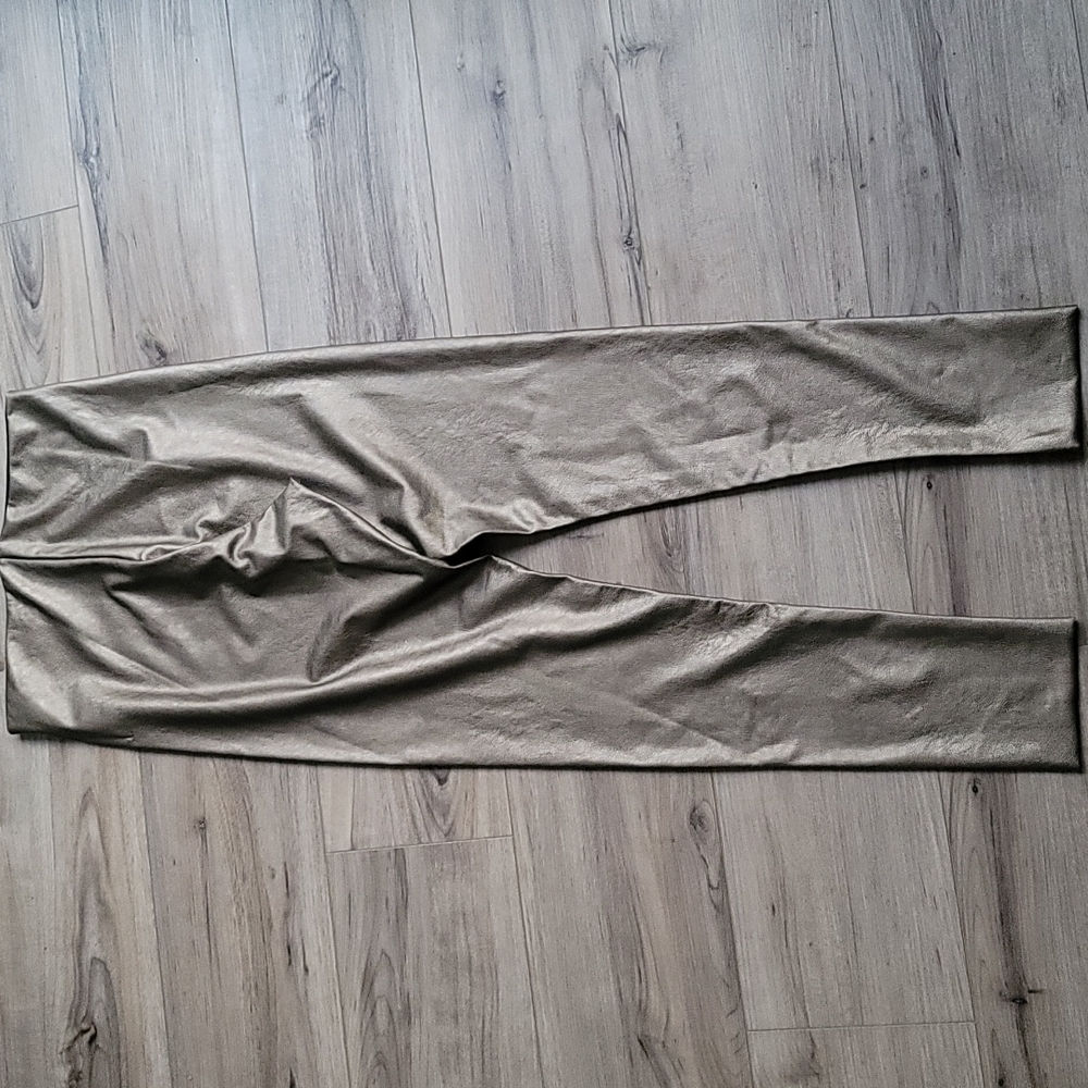 Commando Gold Leggings size large